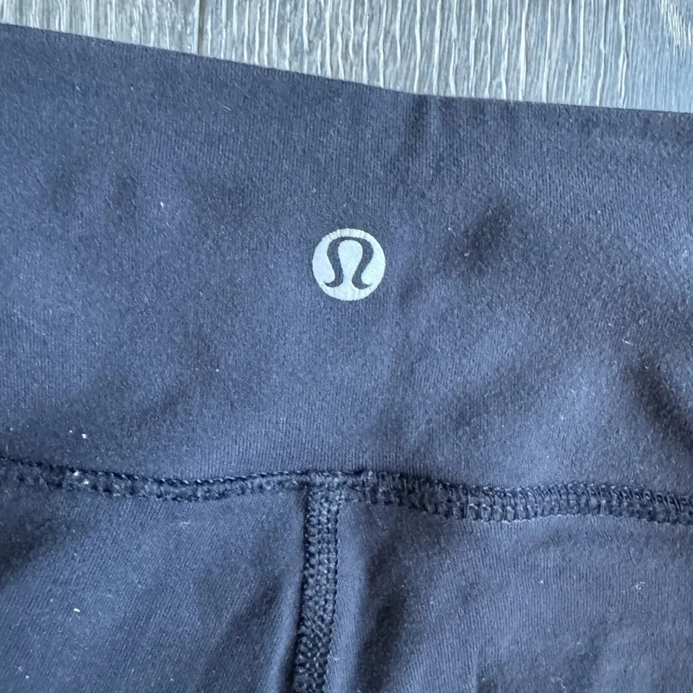 Lululemon Wunder Under Pant Low Rise in Black Size 2